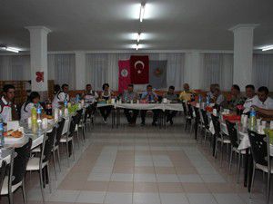 Kaymakam milli sporcularla iftarda buluştu