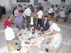 Şehit babasından iftar yemeği