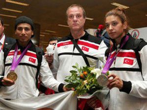 Olimpiyat kafilesi yurda döndü