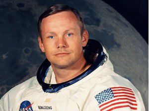 Aya ilk ayak basan astronot öldü