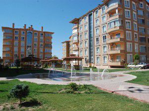 Akkonak sitelerinde 48 daire sahibini buldu