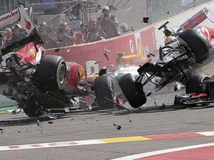 Formula 1de zincirleme kaza!