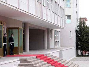 Başbakan Özeli kabul etti