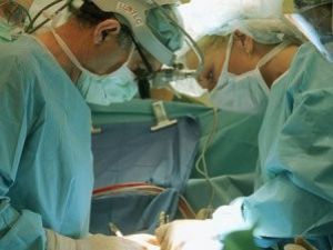Doktora iyileştirdiği hastaya göre para