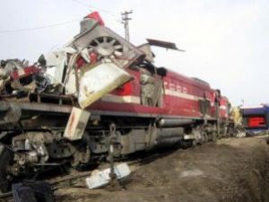 Çankırıda İki Tren Çarpıştı