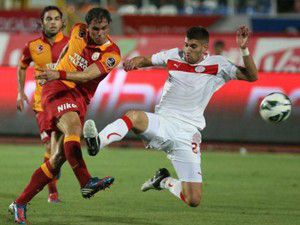 Cimbom Antalyayı rahat geçti