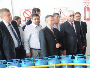 Ülke ekonomisine katkı sağlıyoruz