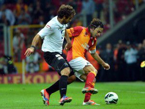 Aslan zayıf rakibini rahat kazandı