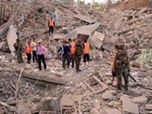 Halepte peş peşe patlamalar: 40 ölü