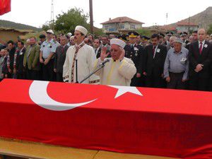 Konya şehidini uğurladı