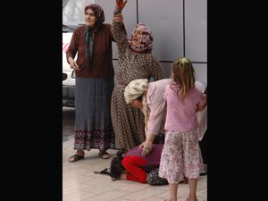 Konyada elektrik panosuna giren çocuk ağır yaralandı
