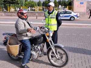 Seydişehirde motosikletlere sıkı takip