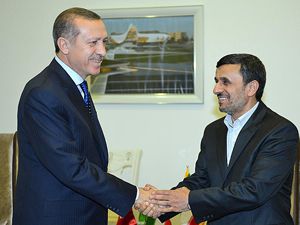 Erdoğan, Ahmedinejad ile görüştü