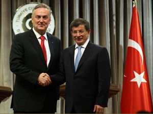 Şamdakiler Karaciç örneğine baksın