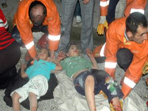 Kamyonetle otomobil çarpıştı: 1 ölü , 5 yaralı