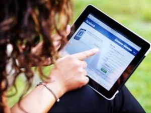 Facebooka Mobil sürprizi