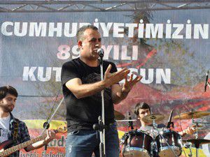 Haluk Levent hayranlarıyla buluştu