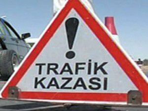 Yağmur nedeniyle kayganlaşan yolda devrildi