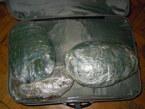 Konyada 16 kilo esrar ele geçirildi