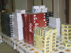10 Bin paket kaçak sigara ile yakalandılar