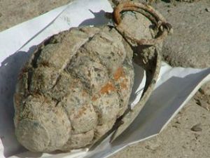 Konyada patlamamış el bombası