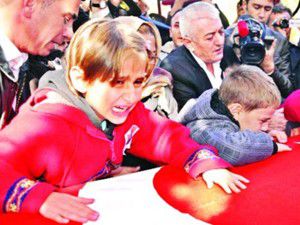 Babam bize sarılacak mı