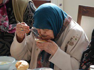 Karmek huzurevi sakinlerini ağırladı
