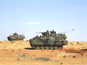Tanklar sınırda
