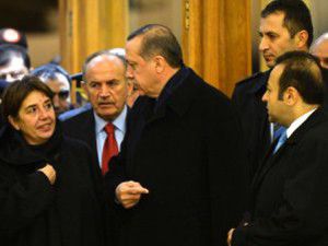 İran, Suriyeyi inanmadan savunuyor