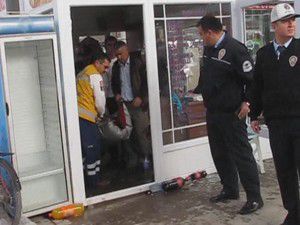 Konyada simitçi kavgası: 2 yaralı
