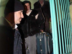 Paralarını kurtarabilmek için gözyaşı döktü