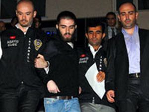 Katil zanlisi Cem Gariboğlu teslim oldu
