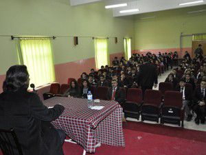 Yazar Murat Koçak,lise öğrencileriyle buluştu