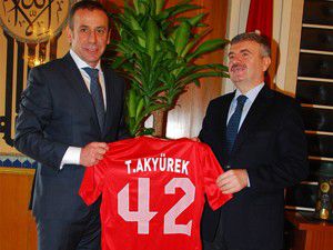 Akyüreke 42 numaralı Milli Takım forması