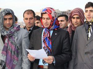 Erkeklerden Başörtülü protesto