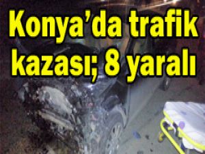 Otomobil midibüsle çarpıştı