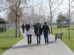 Özellikle kadınlar kapalı mekanlara hapsoluyor