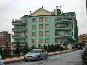 Ahlaki yönden nasibini almamış herkes yapar