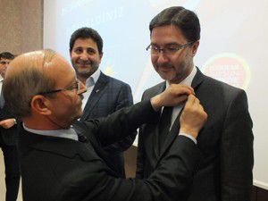 Eski Has Partililere rozet takıldı
