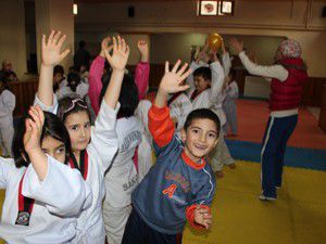 Minikler Taekwondoyu oyunlarla öğreniyor