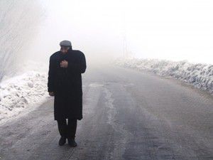 Doğu donuyor