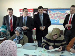 Sarayönünde çinicilik kursları devam ediyor