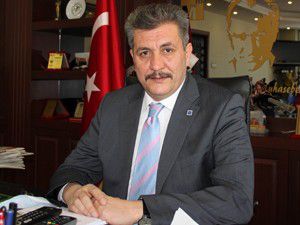 Turan, Gazeteciler Gününü kutladı