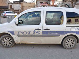 Polis şiddete uğrayan kadınları koruyor