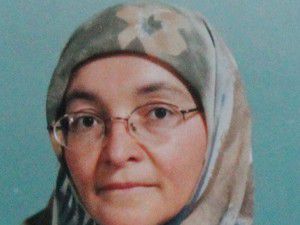 Boğazını keserek,60 yerinden bıçakladı!
