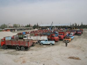 Hurda taşıt araçları Özel İdareye teslim edildi