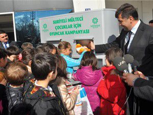 Suriyeli çocuklar için oyuncak kampanyası