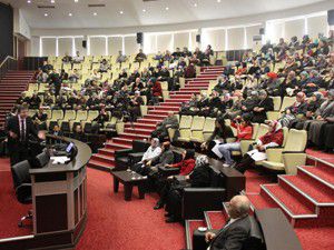 Karatay konferansları devam ediyor