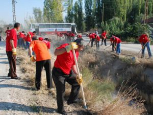 Karatay iş vermeye devam ediyor