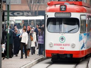 Toplu ulaşım araçlarının sefer sayıları artırıldı